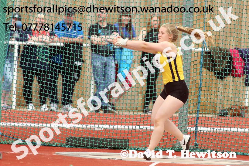 Girls under-15s hammer, Northern Under-13s, U-15s and 17s Championships. Photo: David T. Hewitson/Sports for All Pics